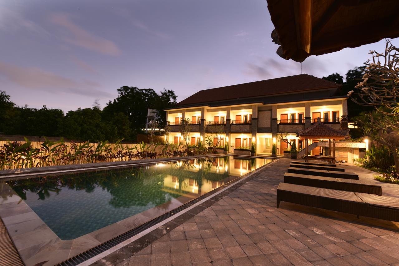 Hotel Le Lima Kuta Lombok Exterior foto